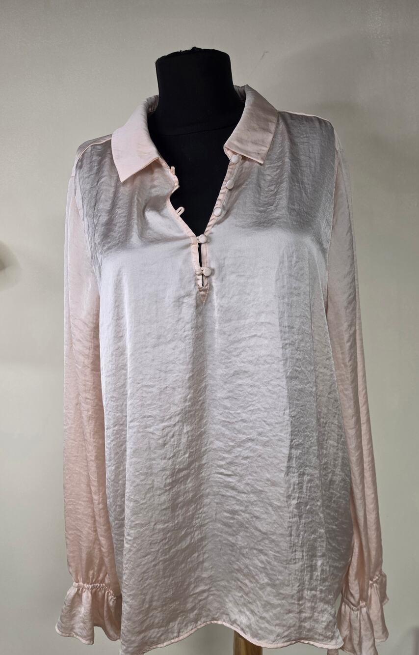 PAIGE Resa Satin Blouse L Pale Pink Ruffle Cuff Silky Workwear Top 0039